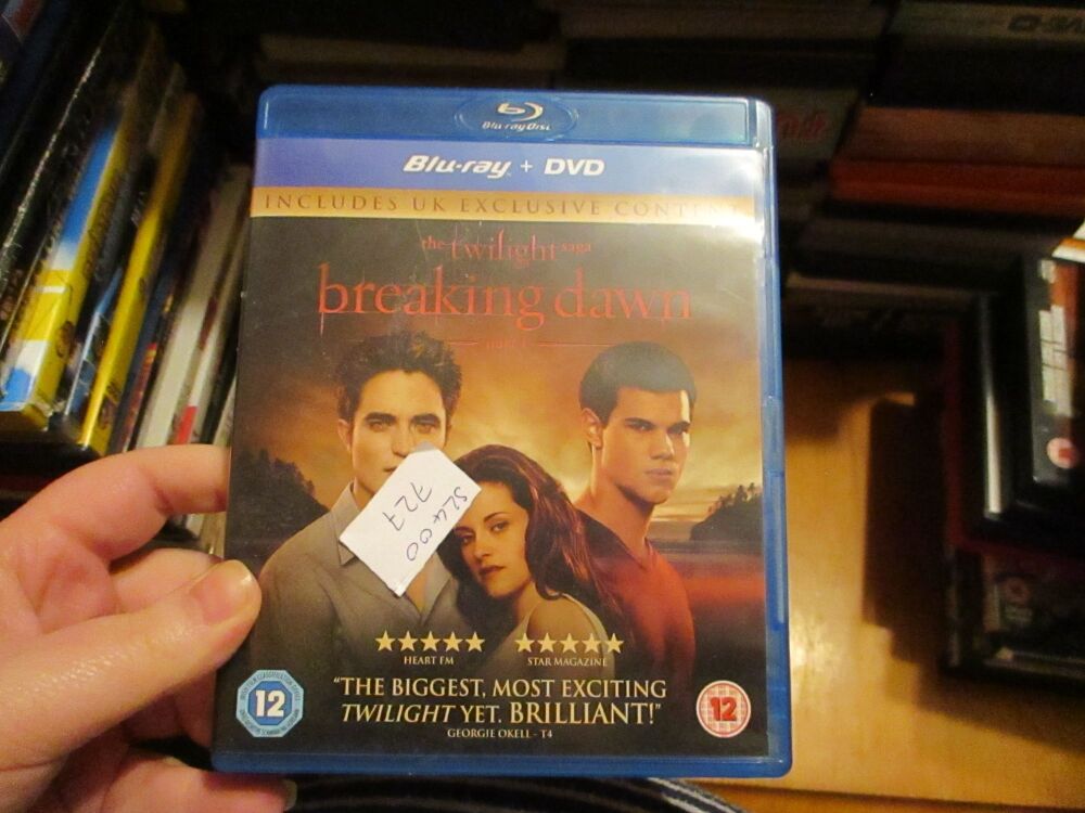 Twilight Breaking Dawn - Bluray + DVD - LN Disc - VGC Case - Pal (S2400727)