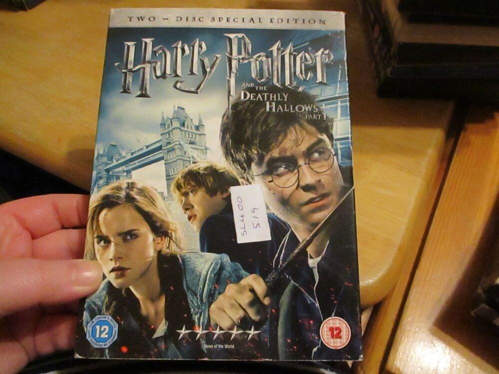 Harry Potter and the Deathly Hallows Part 1 - 2 Disc Special Edition - DVD - FS/FP Disc - VGC Case - Pal (S2400519)