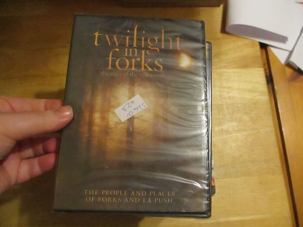 Twilight in Forks - The Saga Of the real Town - DVD - SEALED Disc - VGC Case - Pal (S2400423)