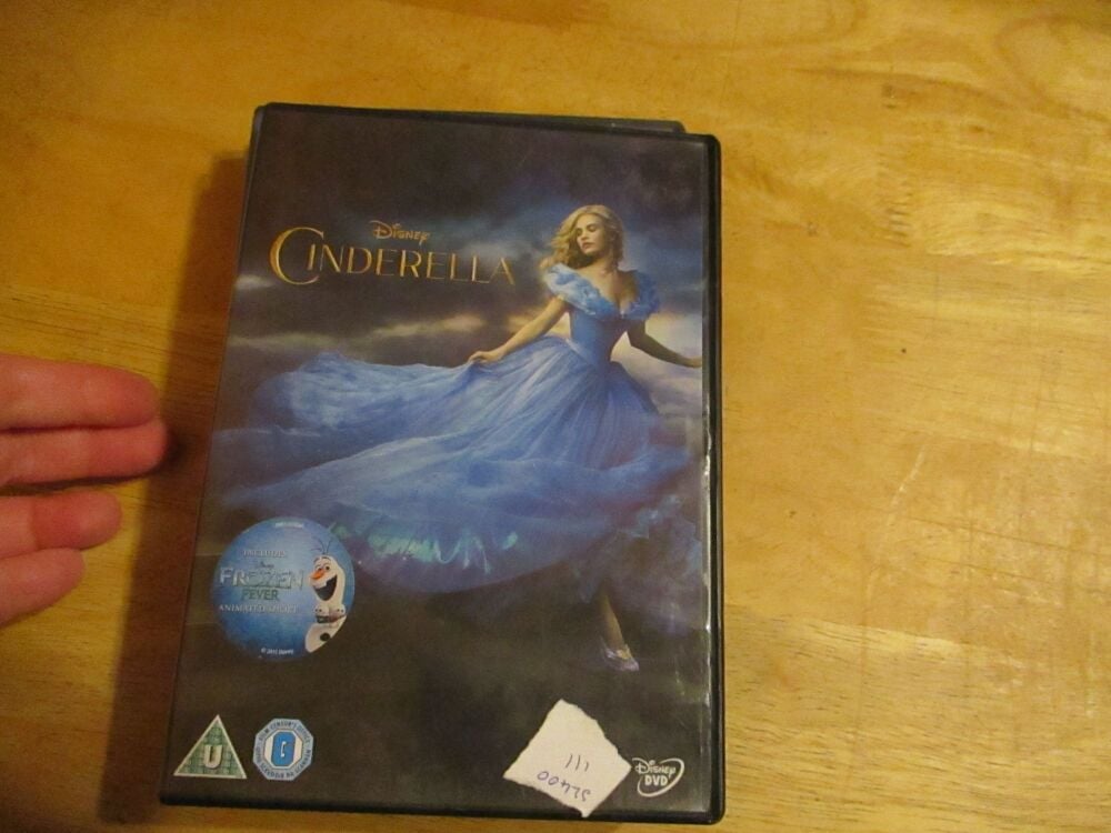 Disney Cinderella Live Action - DVD- LN Disc - VGC Case - Pal (S2400111)