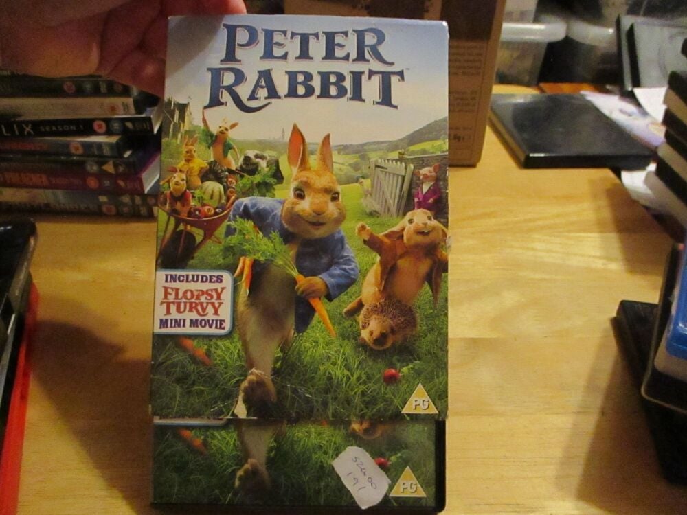 Peter Rabbit - Includes Flopsy Turvy Mini Movie - DVD - FP Disc - VGC Case - Pal (S2400191)