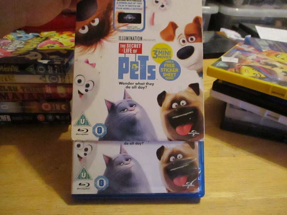 The Secret Life Of Pets - Bluray & DVD - FP/LN Disc - VGC Case - Pal (S2400141)