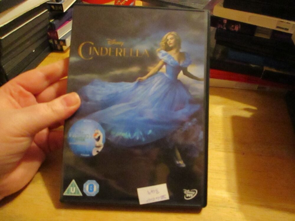 Disney's Cinderella Live Action - DVD- HSM/FP Disc - VGC Case - Pal (S2400349)