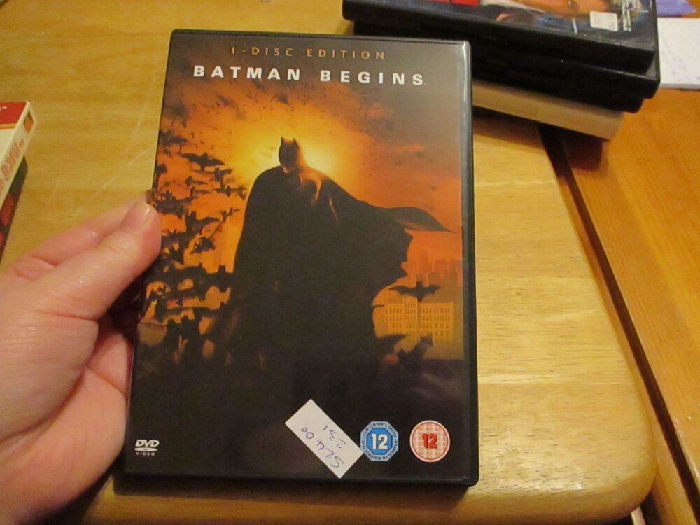 Batman Begins  - DVD- LN Disc - VGC Case - Pal (S2400231)