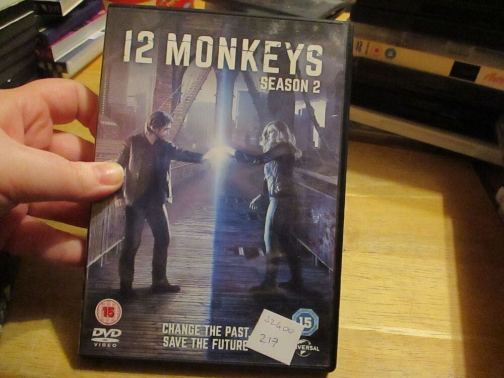 12 Monkeys Season 2 - DVD - LN Disc - VGC Case - Pal (S2400217)