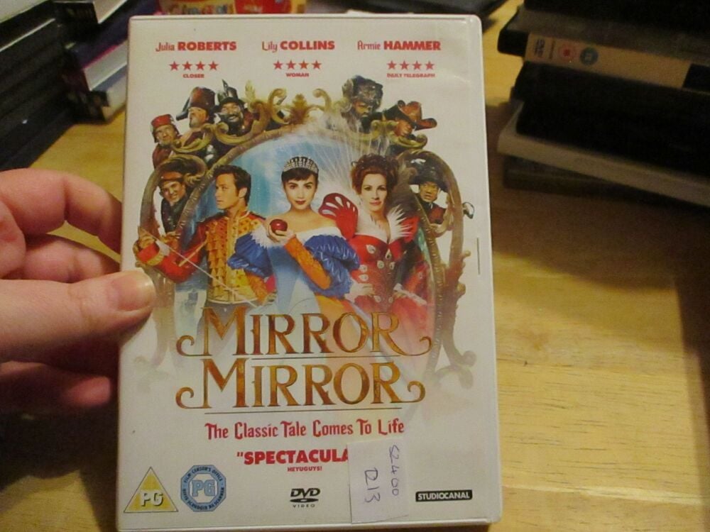 Mirror Mirror - Julia Roberts, Lily Collins - DVD - VLSS/FP Disc - VGC Case - Pal (S2400213)