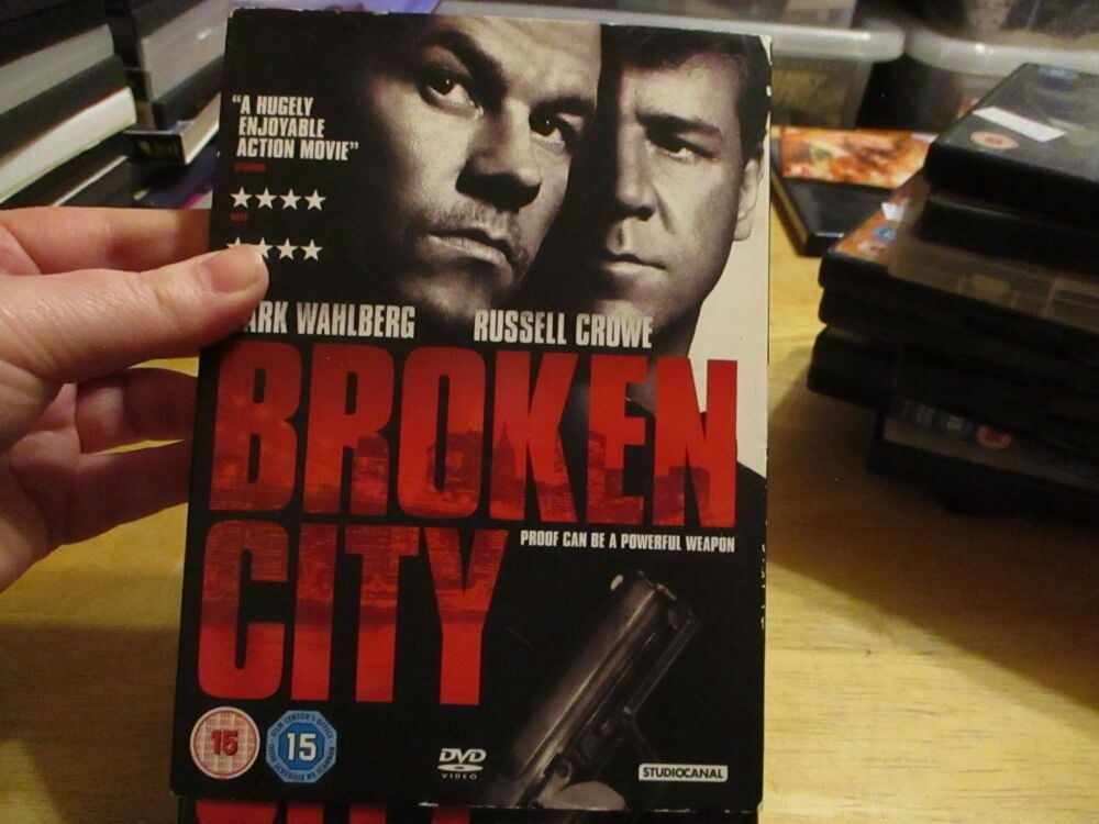 Broken City - DVD - FP/FS Disc - VGC Case - Pal (S2400332)