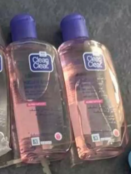 2 x Clean & Clear Face Wash - gentle hydrating daily wash 100ml