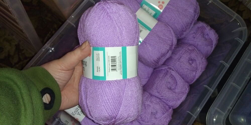 Lilac Knitting Yarn 75g Skein - Pocket