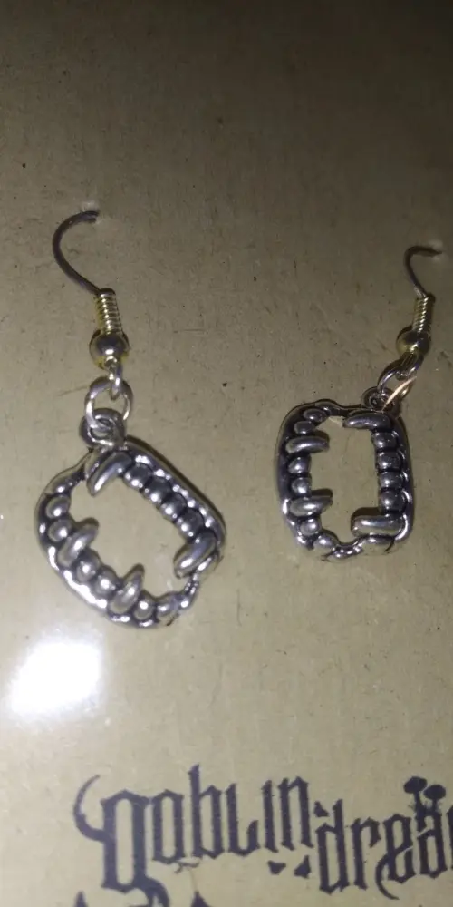 Goblin Dreams - 3D Teeth Mouth Bite Fangs Styled Earrings