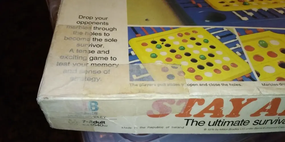 Vintage Stay Alive The Ultimate Survival Board Game by MB GAMES 1976 ~ Complete