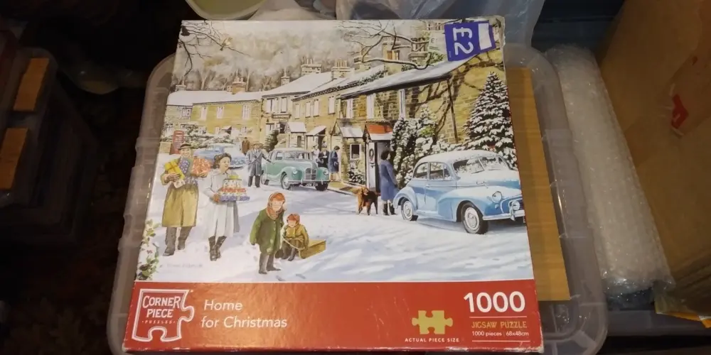 TheWorks Christmas Market 1000 Piece Jigsaw Puzzle Box Tatty On Edge