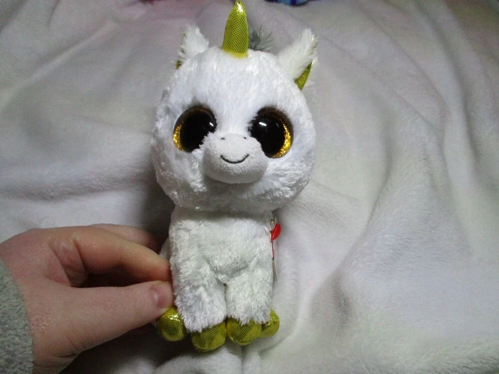 BNWT Pegasus the White Pegasus - TY Beanie Boos