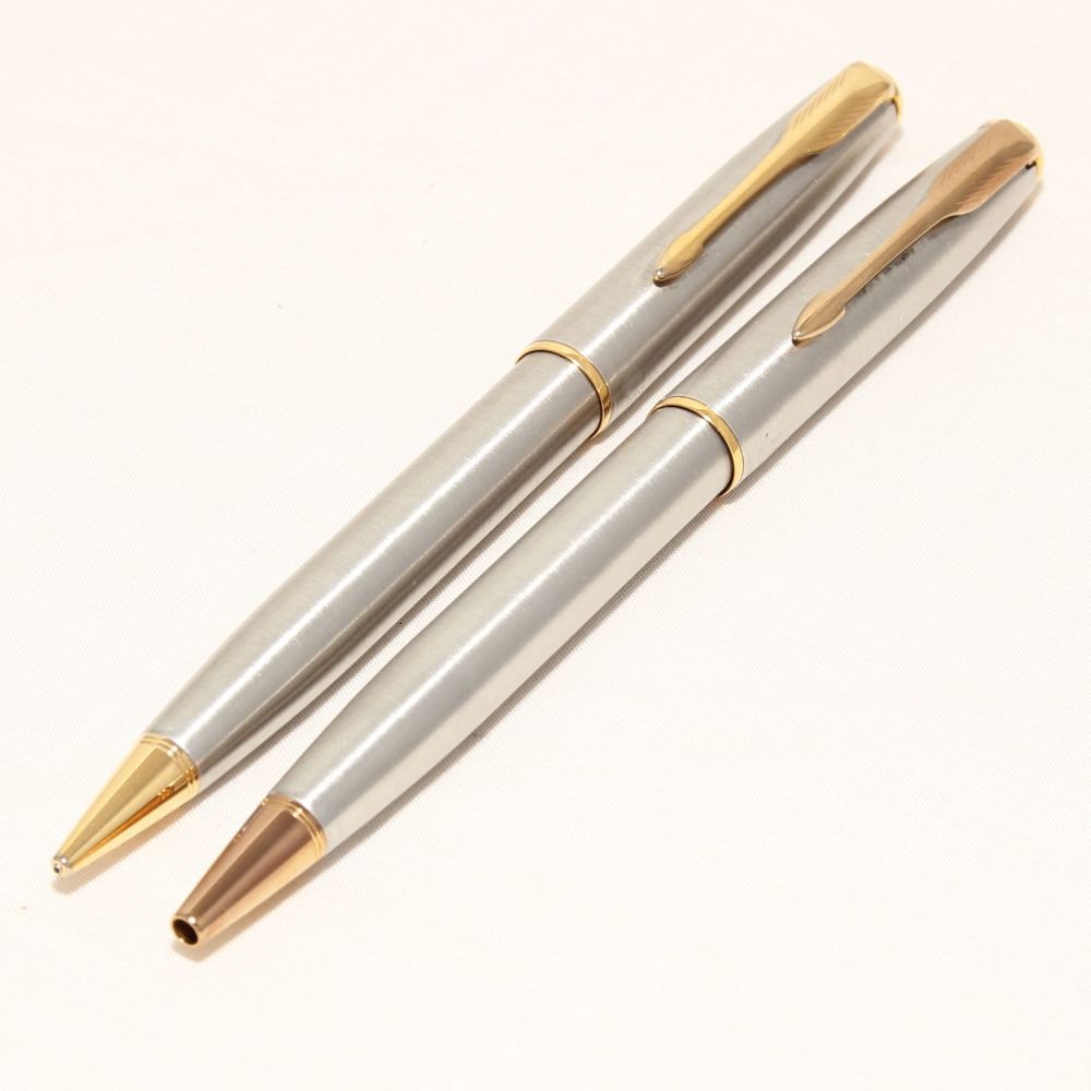 8475 Parker Sonnet Ball Pen and Pencil Set in Brushed Chrome.