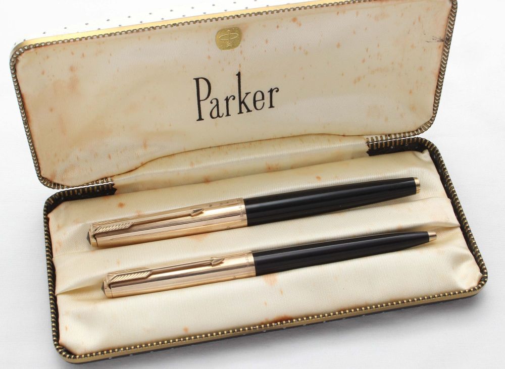 8561 Parker 61 Custom Double Set in Classic Black with Rolled Gold Caps. Fi