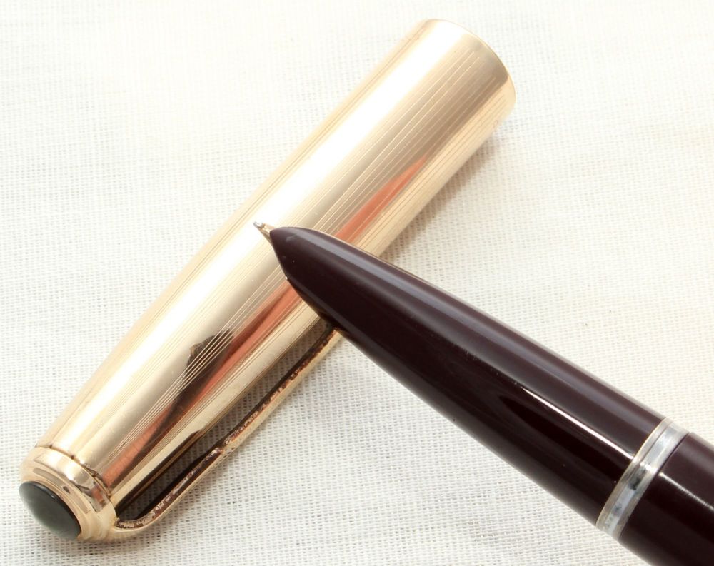 8677. Parker 51 Aerometric in Burgundy with a Rolled Gold Cap, Smooth Extra