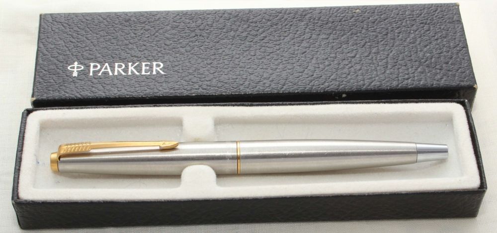 8771 Parker 45 CT Flighter in Brushed Stainless Steel. Smooth Medium FIVE S