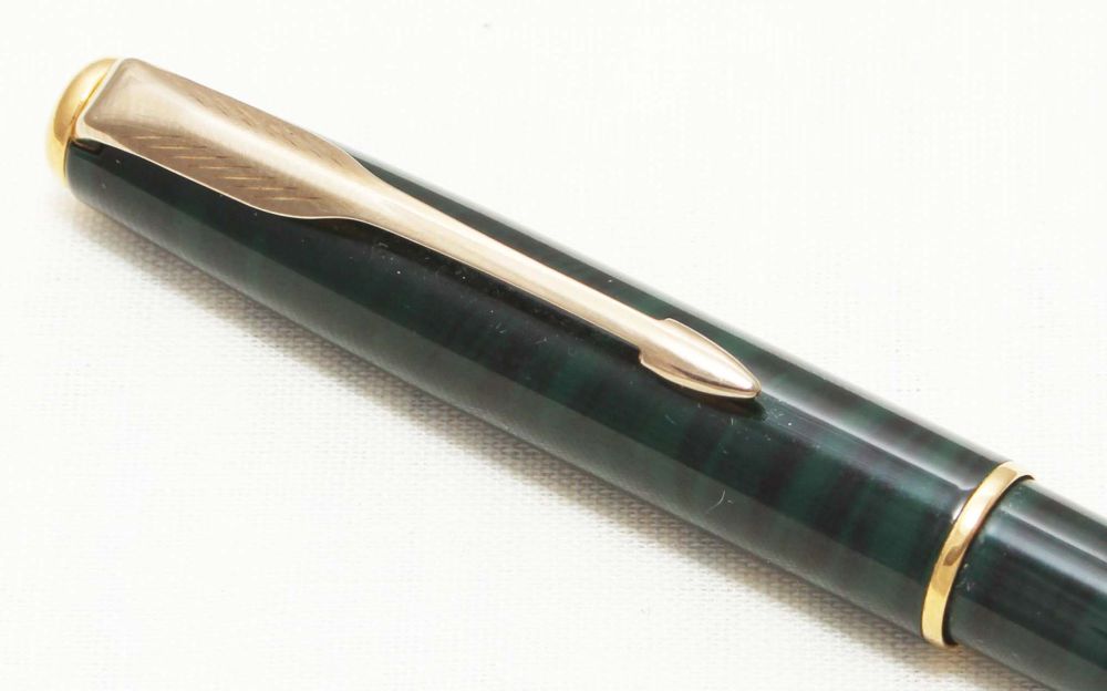 8777 Parker Sonnet Ball Pen in Green and Black Lacquer.