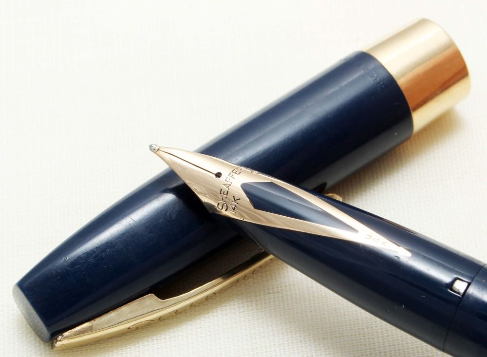 8874 Sheaffer Imperial Fountain Pen in Blue, Smooth Medium Nib.