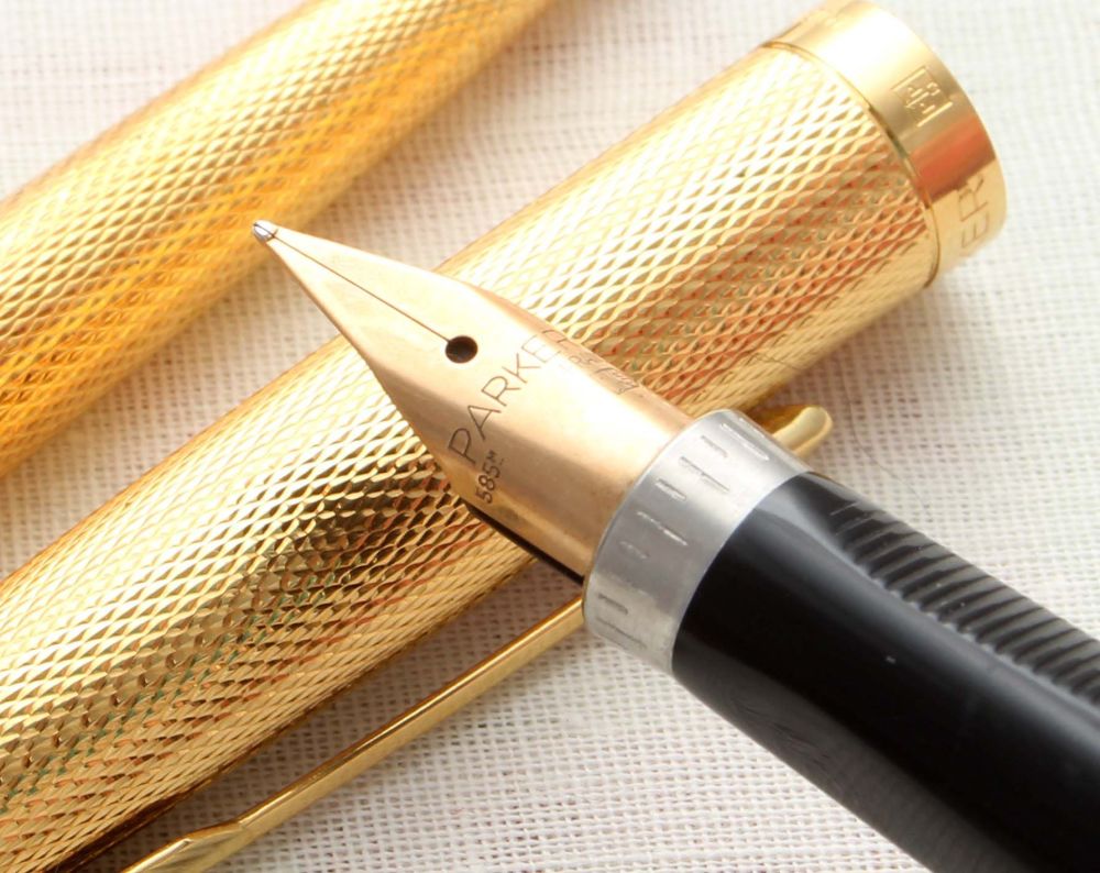 8917 Parker 75 Fountain Pen and Ball Pen set. Gold filled Barleycorn Patter
