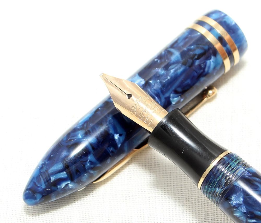 8928 Sheaffer Balance II Fountain Pen in Cobalt Blue, Broad Italic Nib, Min