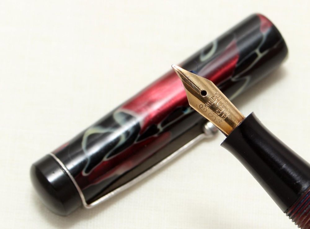 8975 Conway Stewart Scribe No.336 in Black, Burgundy and Cream Marble,  Fin