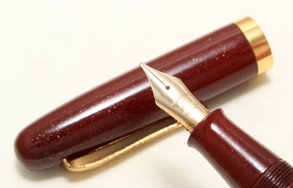 8992 Danitrio Ban-ei Tsuchida Fountain Pen in Red Urushi. Smooth Medium Nib