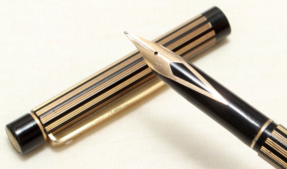 8999 Sheaffer Targa 675s Slim fountain Pen in Regency Stripe. Medium nib.