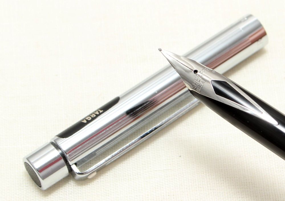 9002 Sheaffer Targa 1000s Slim fountain Pen in Polished Chrome. Fine FIVE S