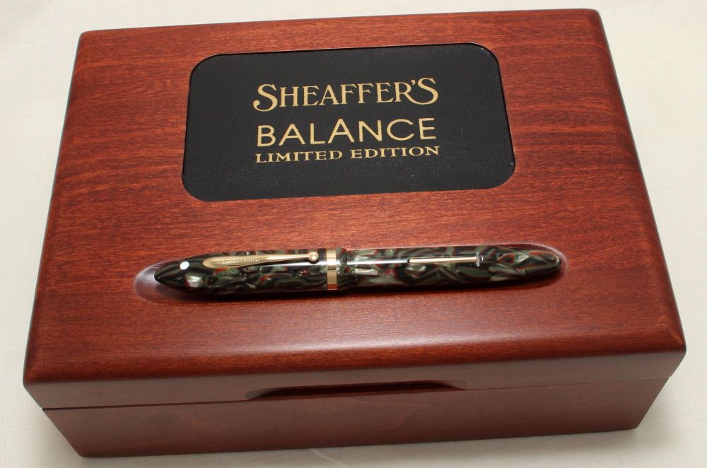9020 Sheaffer Balance Limited Edition Fountain Pen, Smooth Medium 18ct Gold