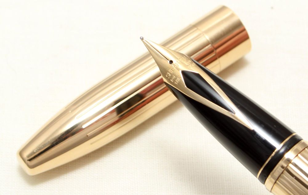 9022 Sheaffer Legacy Gold Filled Fountain Pen, Smooth Medium FIVE STAR Nib.