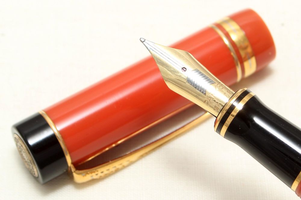 træfning Destruktiv Uden for 9030 Parker Duofold Centennial "Big Red" Fountain Pen, Medium 18ct FIVE  STAR Nib. Mint and Boxed.