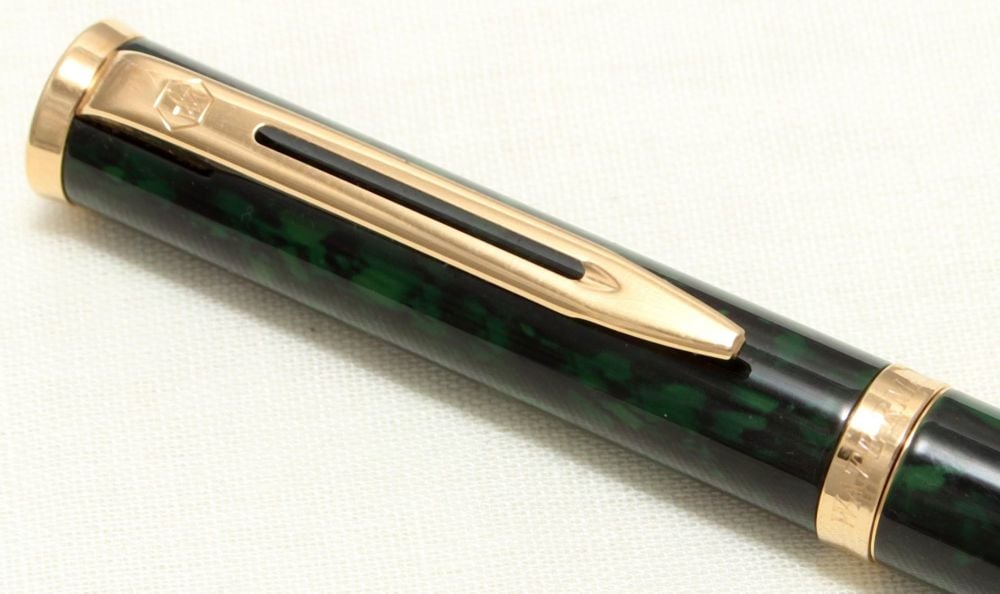 9055 Watermans Preface Rollerball in Green Lacquer Marble with Gold Filled 