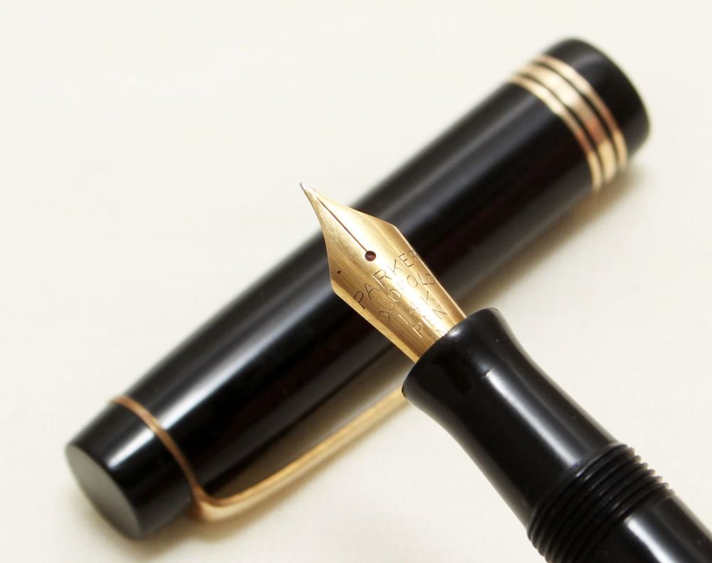9134 Parker Duofold Junior Button Filler in Black, c1935. Smooth Extra Fine