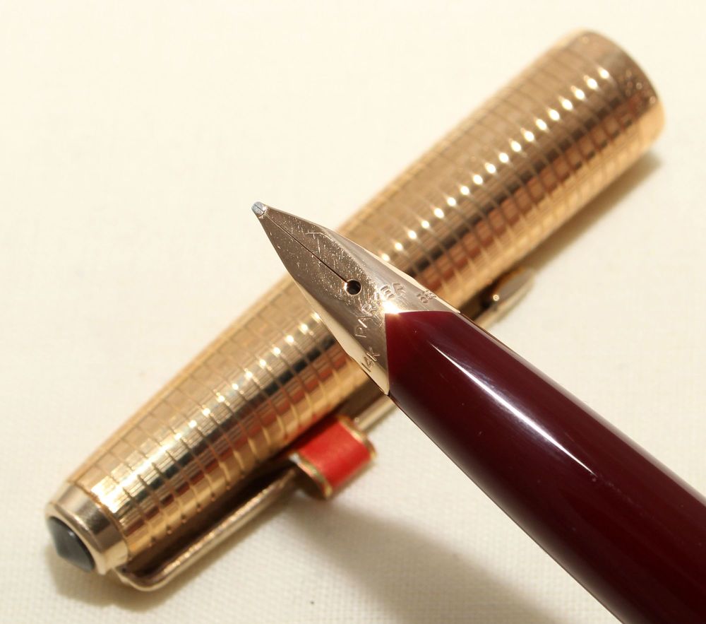 9164 Parker 65 Consort in Burgundy with a Rolled Gold Cap. Medium FIVE STAR