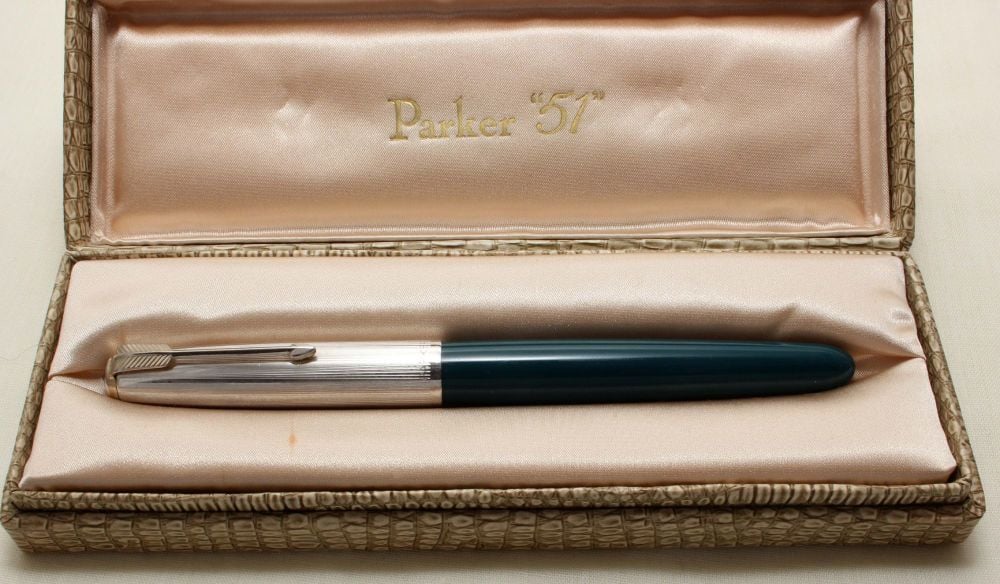 9196 Parker 51 Aerometric in Teal Blue with a Rolled Silver Cap. Fabulous E