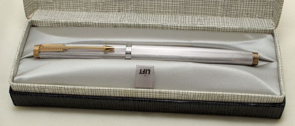 9211 Parker 75 in Fluted Silver Plate. Smooth Fine Nib. Mint and Boxed