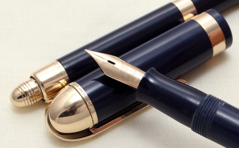 9108 Eversharp Skyline Fountain Pen and Pencil set in Dark Blue. Fine Semi 
