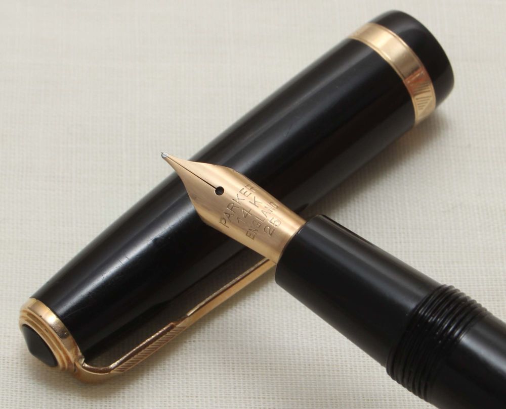 9286 Parker Duofold in Classic Black. Smooth Fine Nib.