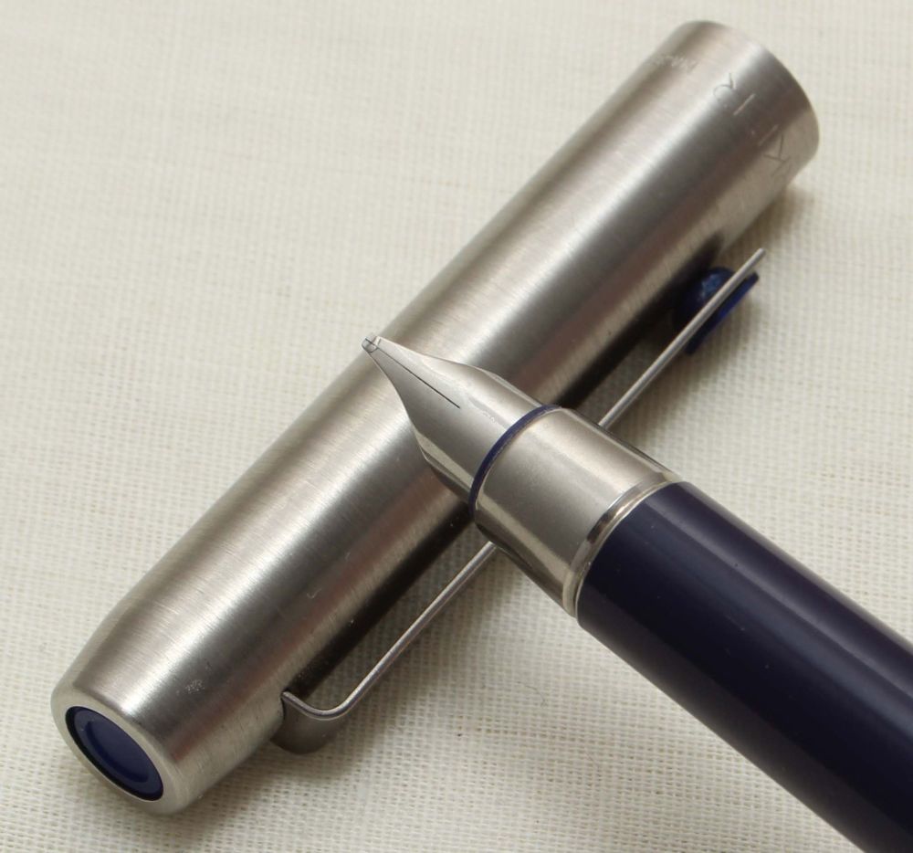 9328 Parker 25 Fountain Pen, Finished in brushed Stainless Steel, Smooth Me