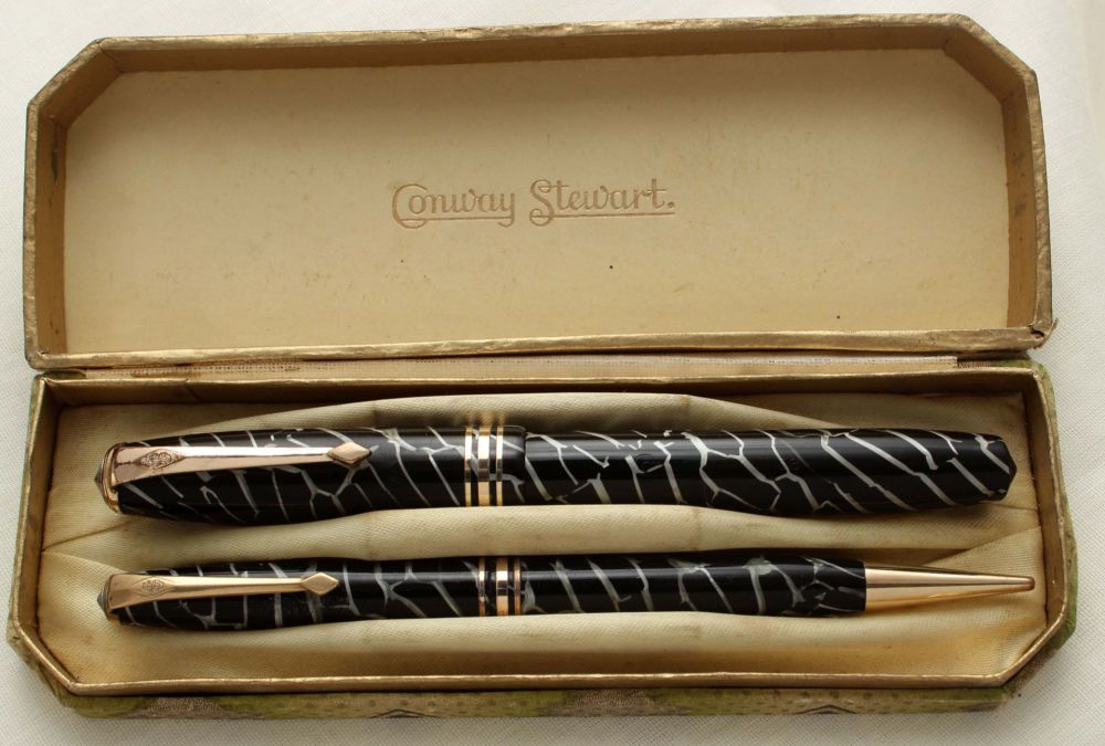 9397 Conway Stewart No.58 Fountain Pen and Propelling Pencil Set in Cracked