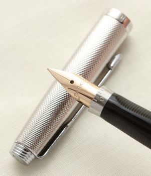 9444 Parker 75 in Silver Plated Fine Barley in Mint condition, Superb Extra Fine FIVE STAR Nib.