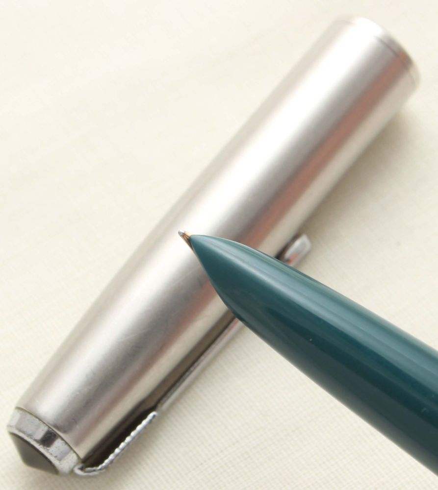 9494 Parker 51 Aerometric in Teal Blue with a Lustraloy Cap, Smooth Fine Ni