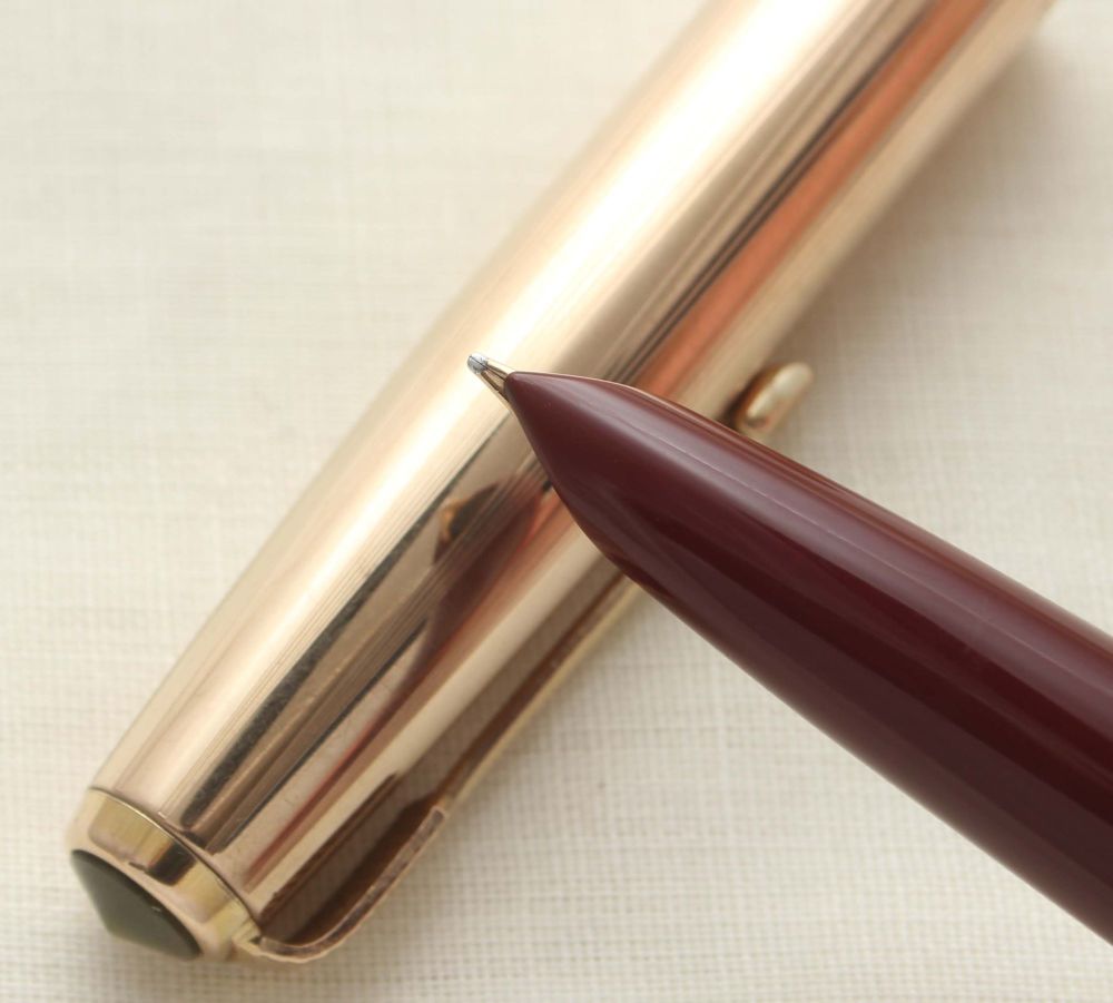 9644 Parker 51 Aerometric in Burgundy with a Rolled Gold Cap, Smooth Fine I