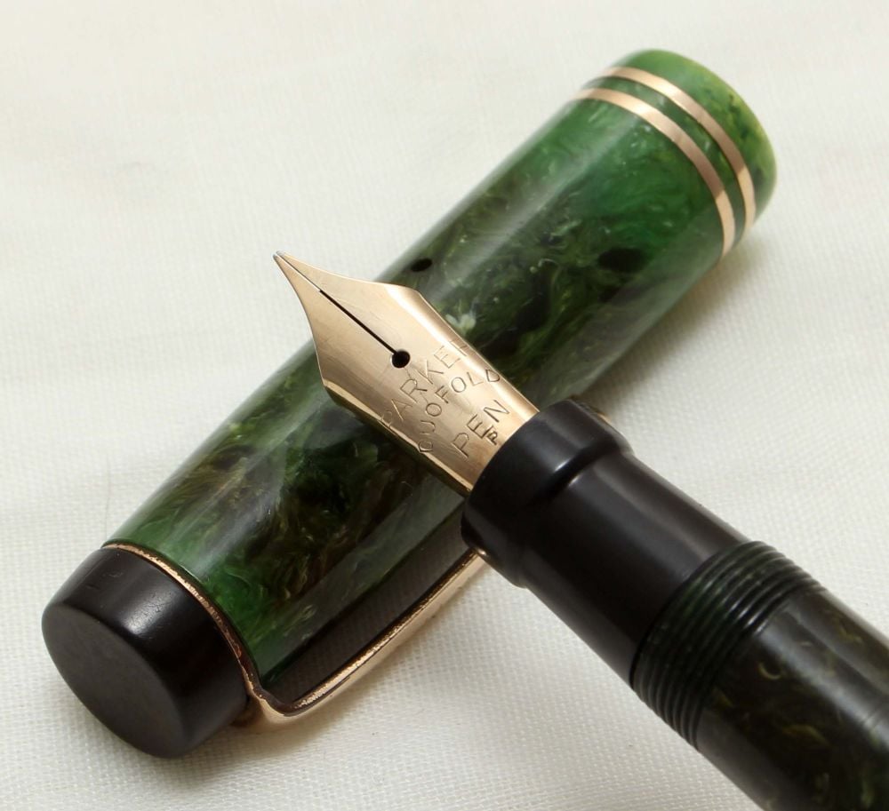 9489 Parker Duofold Senior Fountain Pen in Jade Green, c1928. Medium FIVE S