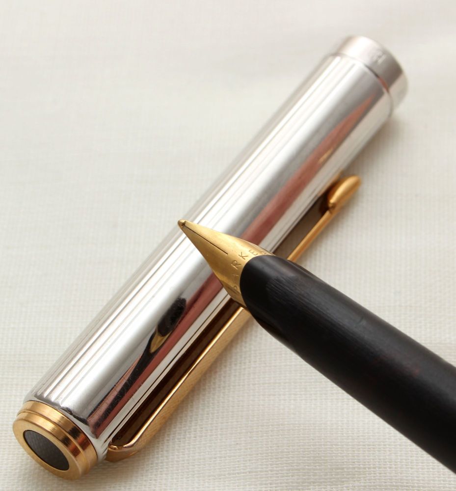 9754 Parker 95 Fountain Pen in Fluted Polished Chrome. Fine Nib.