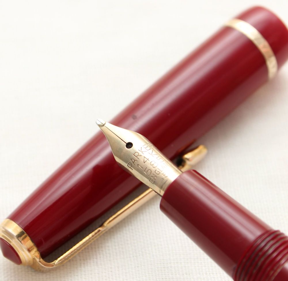 9865 Parker Duofold Slimfold in Burgundy, c1965. Smooth Broad Nib.