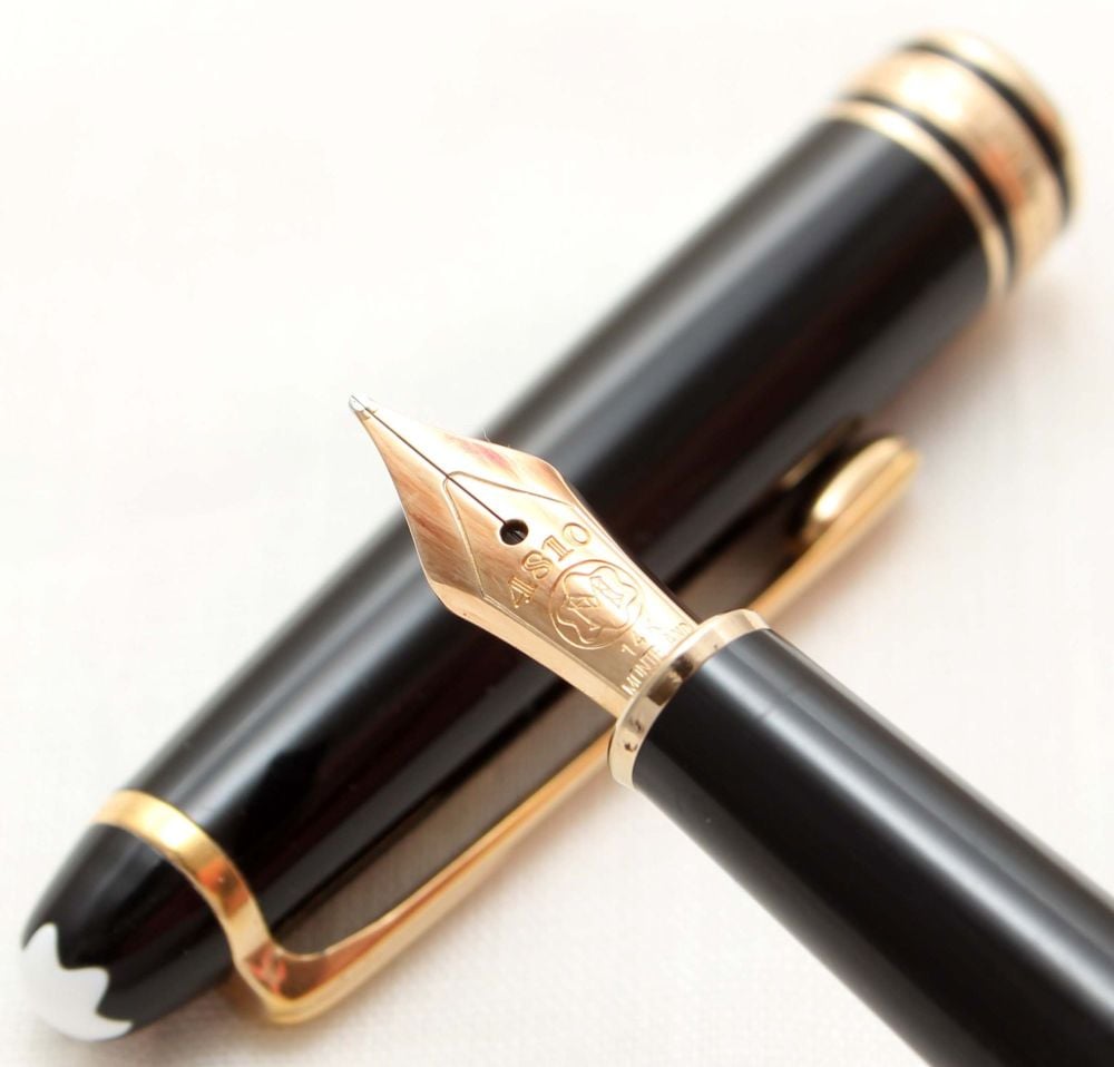 9876 Montblanc Classic Fountain Pen in Black Precious Resin. Medium FIVE ST
