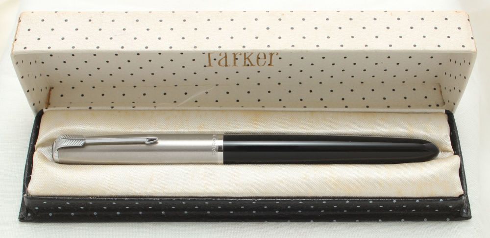 9890 Parker 51 Aerometric in Black with a Lustraloy Cap, Smooth Fine FIVE S