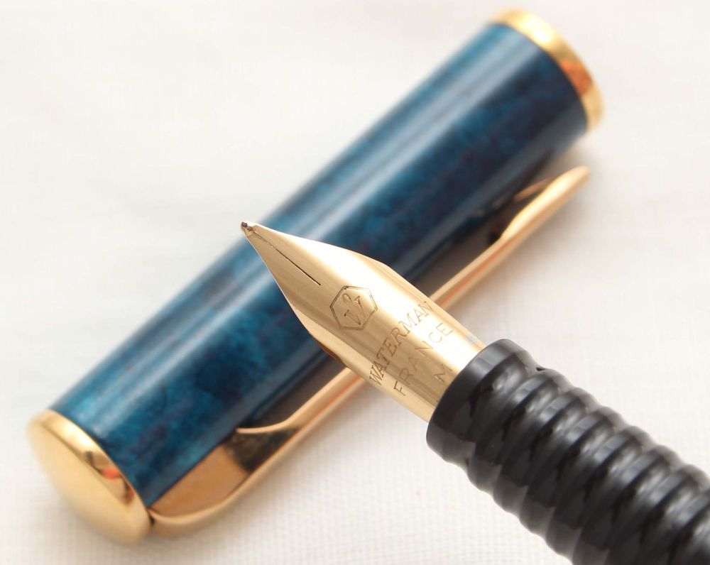 9965 Watermans Laureat Fountain Pen in Blue Marble, smooth Medium Nib.